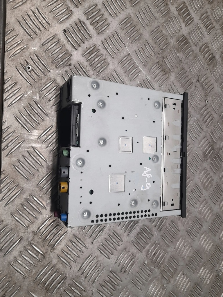 фото №6, Audi a8 d4 4h0035746f середина автомагнитола