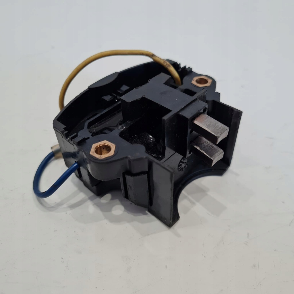 Volkswagen mercedes seat renault регулятор напряжения cq1010012 Доставка