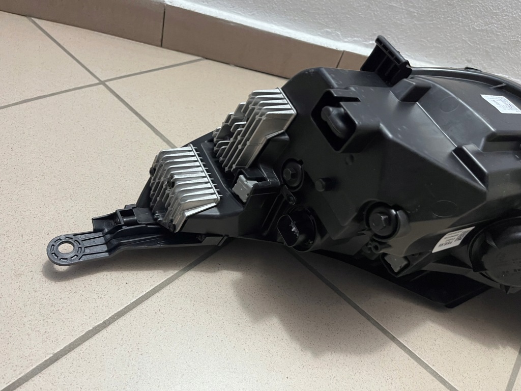 Фара передня перед права hyundai i30 3 3 рестайлінг  full led 20- 92102-g4600 Недорого