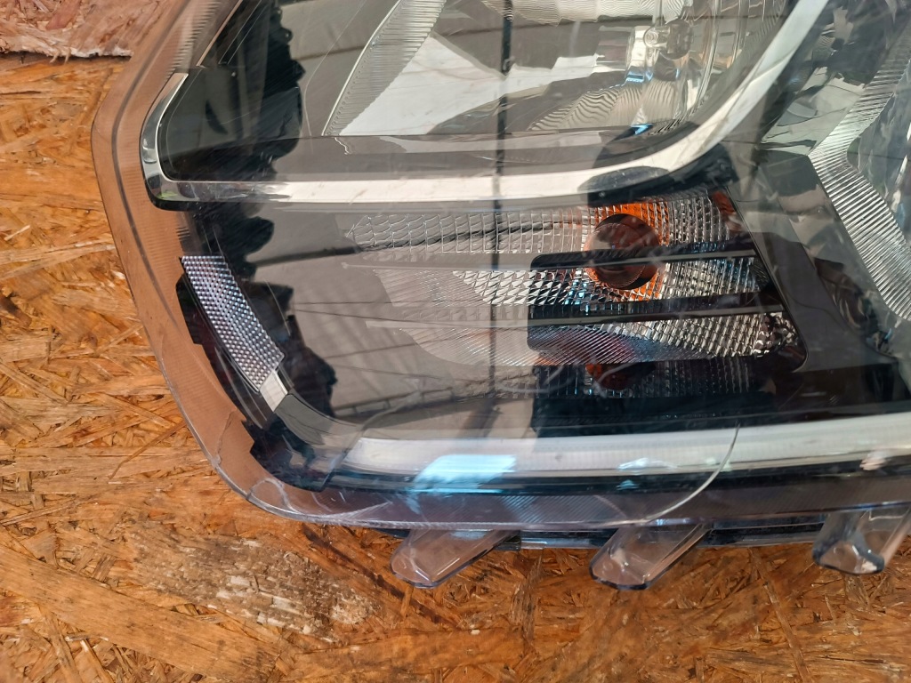 фото №9, Лампа лівий перед фара eu led dacia duster ii 2 260609367r