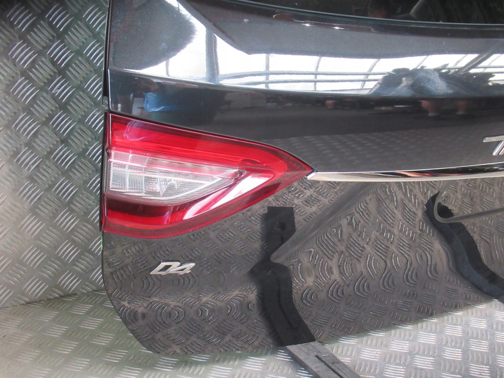 фото №11, Maserati levante крышка багажника задняя лампы nero 19r as3