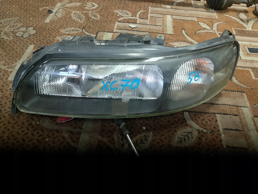 фото №1, Левая лампа перед volvo s70 v70 2 ii 89006878