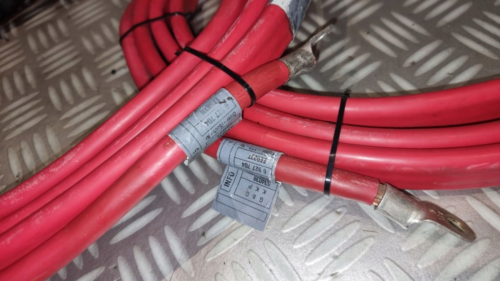 Bmw 5 e60 e61 шланг плюсовий plus акумулятор довгий кузов 6927704 Ціна