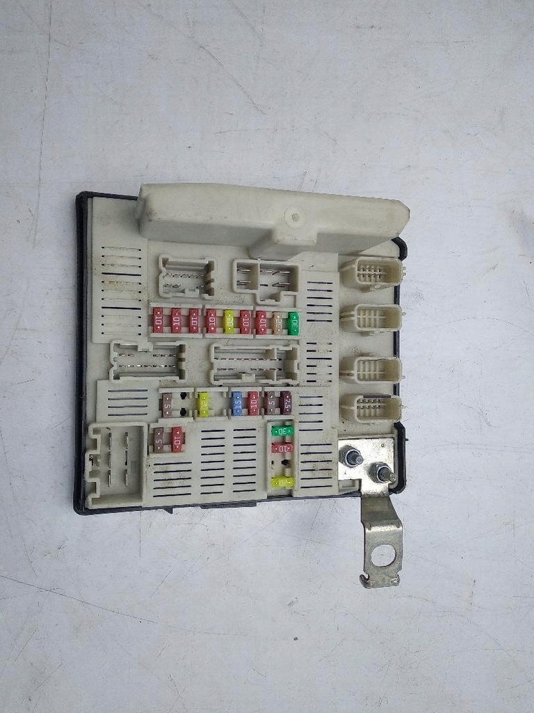 фото №1, Коробка запобіжників usm n3 renault kangoo ii z.e fluence 8201044235