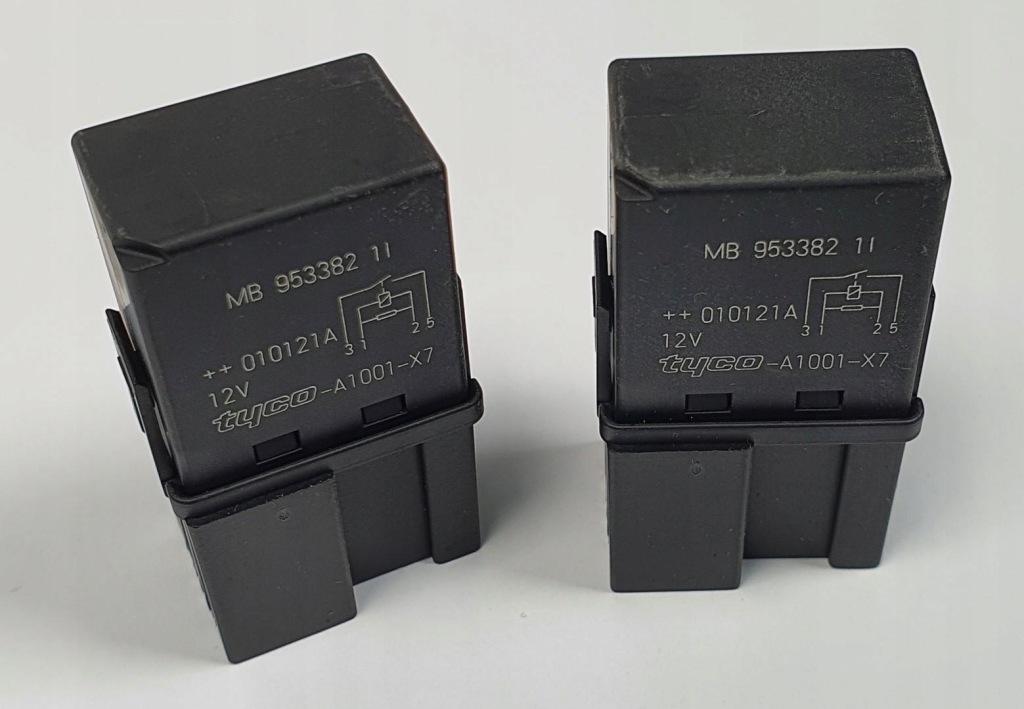 фото №1, Реле volvo v40 s40 i 1.8 mb953382