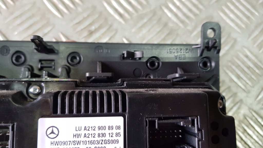 фото №16, Mercedes w212 панель кондиционера переключатель a2129008908