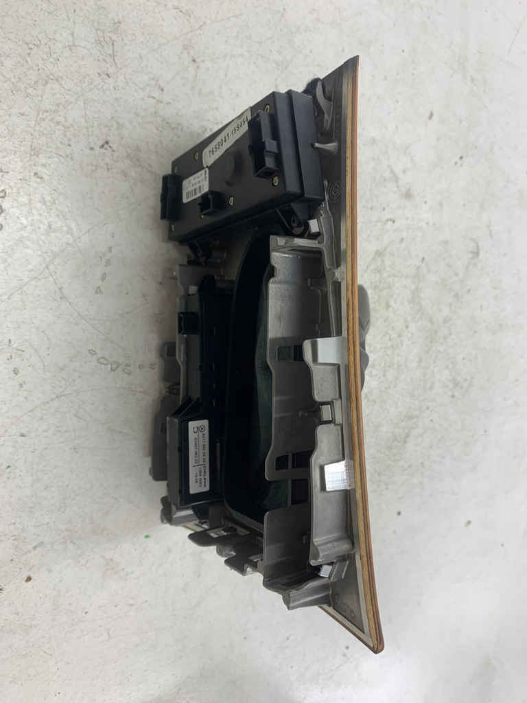 фото №9, Mercedes w211 рамка чохол ручка домкрата коробки передач 2118216958