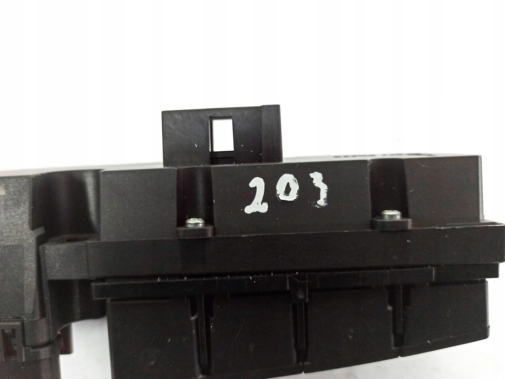 фото №12, Mercedes-benz c w203 2004 панели управление, переключатели