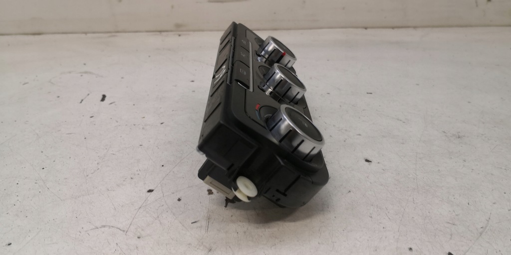 фото №6, Volkswagen vw golf vi 6 gti панель кондиціонера