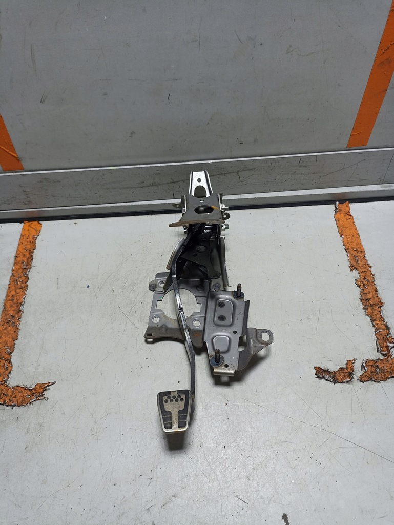 фото №1, Ford ecosport lift педаль тормоза 8v51-2450-ec europa