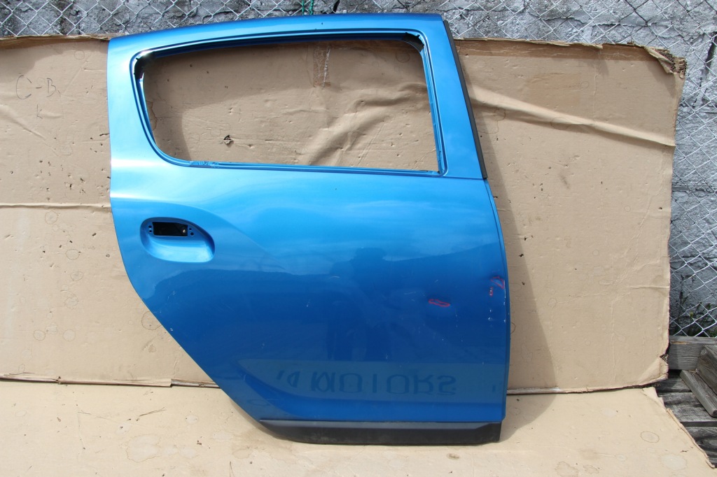 фото №1, Dacia sandero ii 2 stepway дверь правое задняя задние +молдинг нижняя 2013-2023