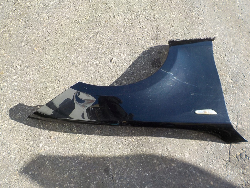 Купить Крыло  правый  перед bmw e87 2007r