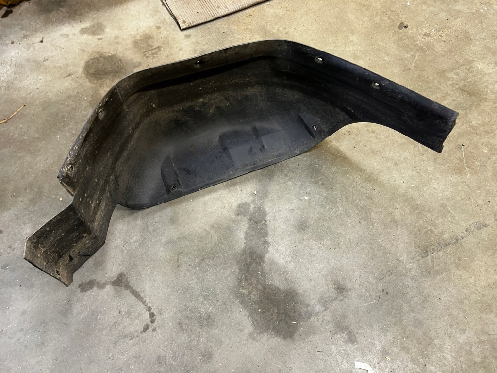 Купить Подкрылок задний  правый mercedes g w463 рестайлинг