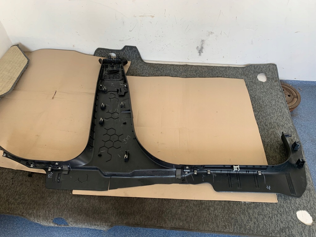 фото №8, Ford mustang mach-e rwd 21r захист обшивка стійка b права молдинг поріг