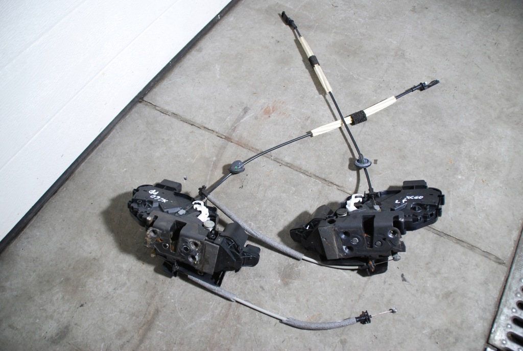 фото №1, Замок дверь l / p перед volvo xc60 i 08-14 uk