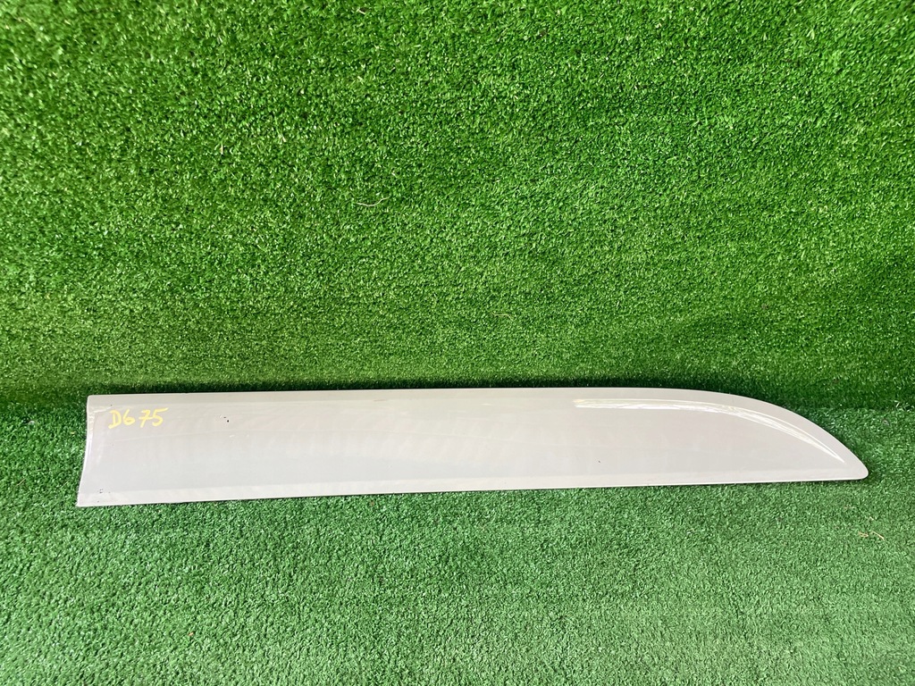 фото №1, Porsche macan молдинг дверь молдинг na дверь правый перед 95b837890g