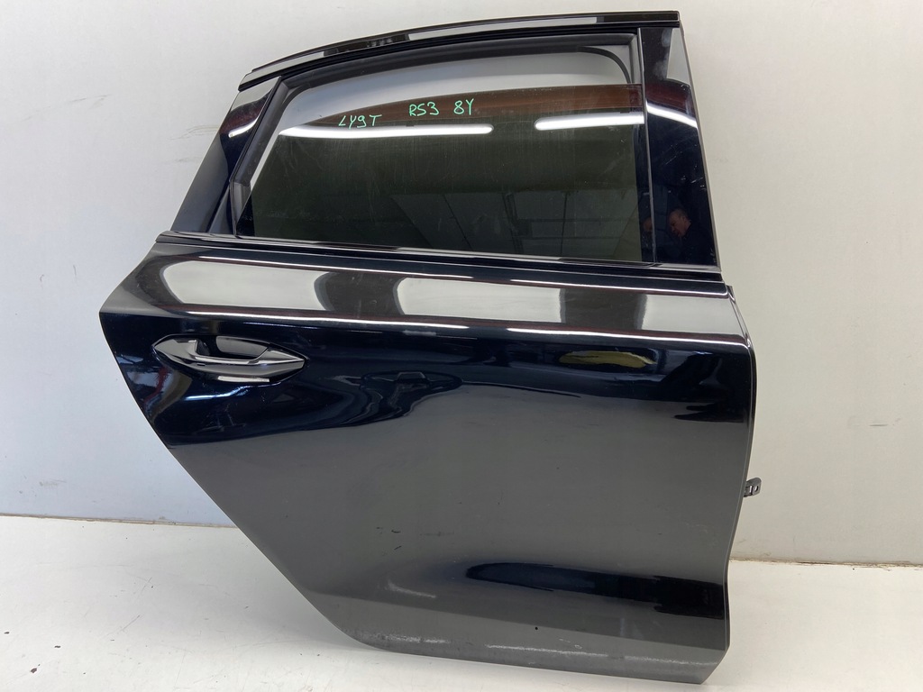 фото №1, Двері праве задня задні audi rs3 8y sedan ly9t 2022r