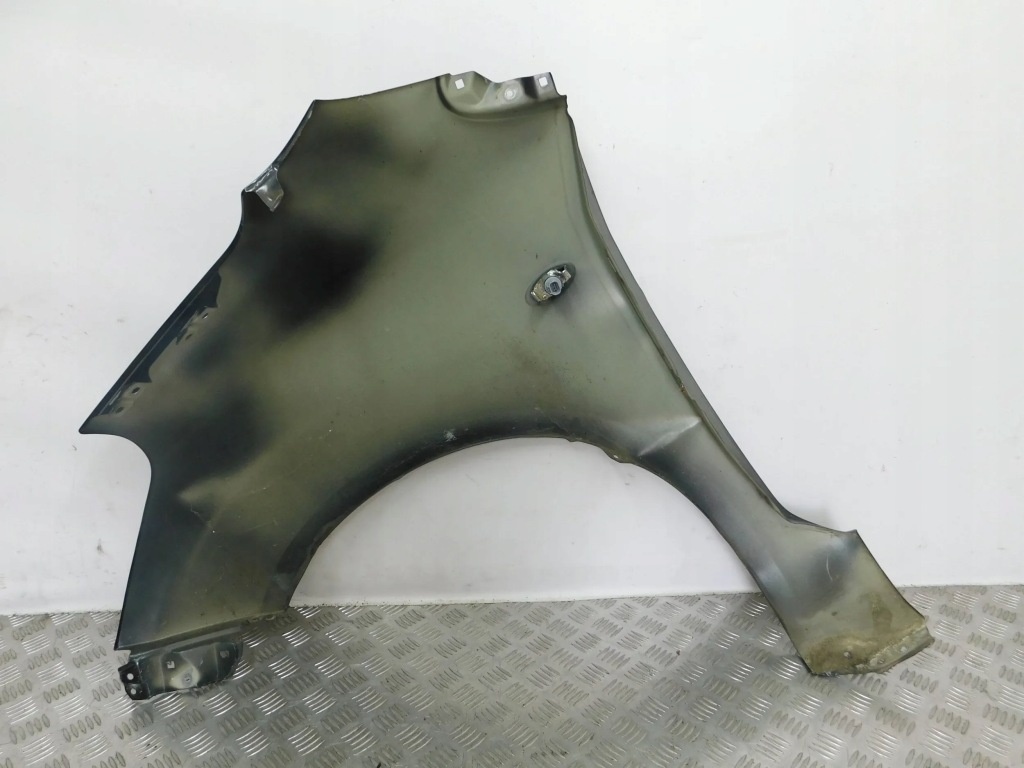 Купити Крило перед передній правий suzuki splash