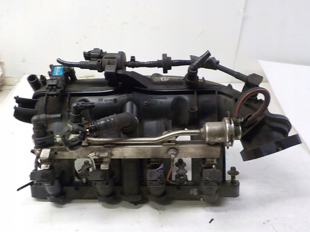 Купити Opel mokka 1.4 t turbo колектор впускний  форсунки 55573171 0280158205 bnl