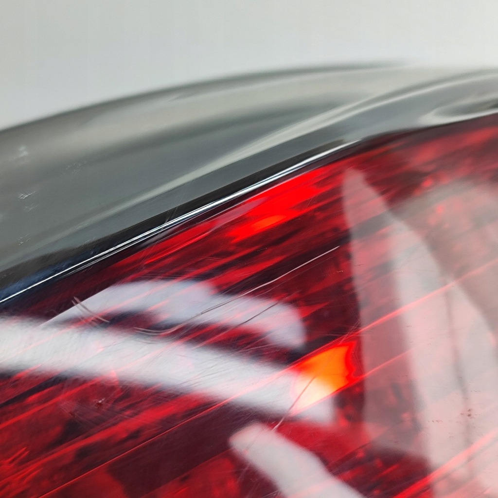 фото №9, Lexus rx 330 - 350 - 400h 2013 права сторона лампа задня