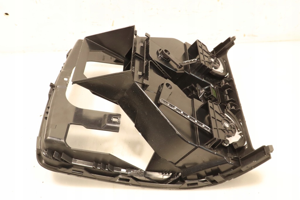 фото №6, Решётка обдув средняя volkswagen jetta v