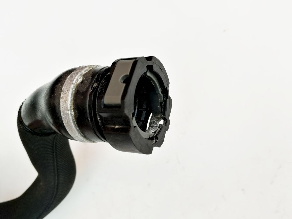 фото №3, Toyota proace city 1,6d4d шланг охлаждение