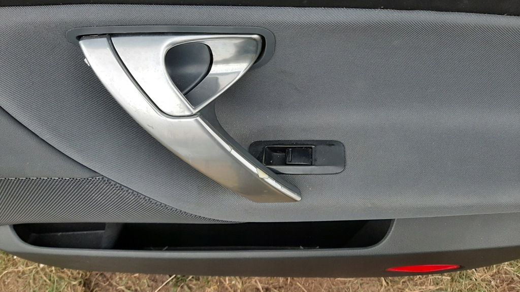 фото №9, Дверь правый перед nissan primera p12 lift комплект