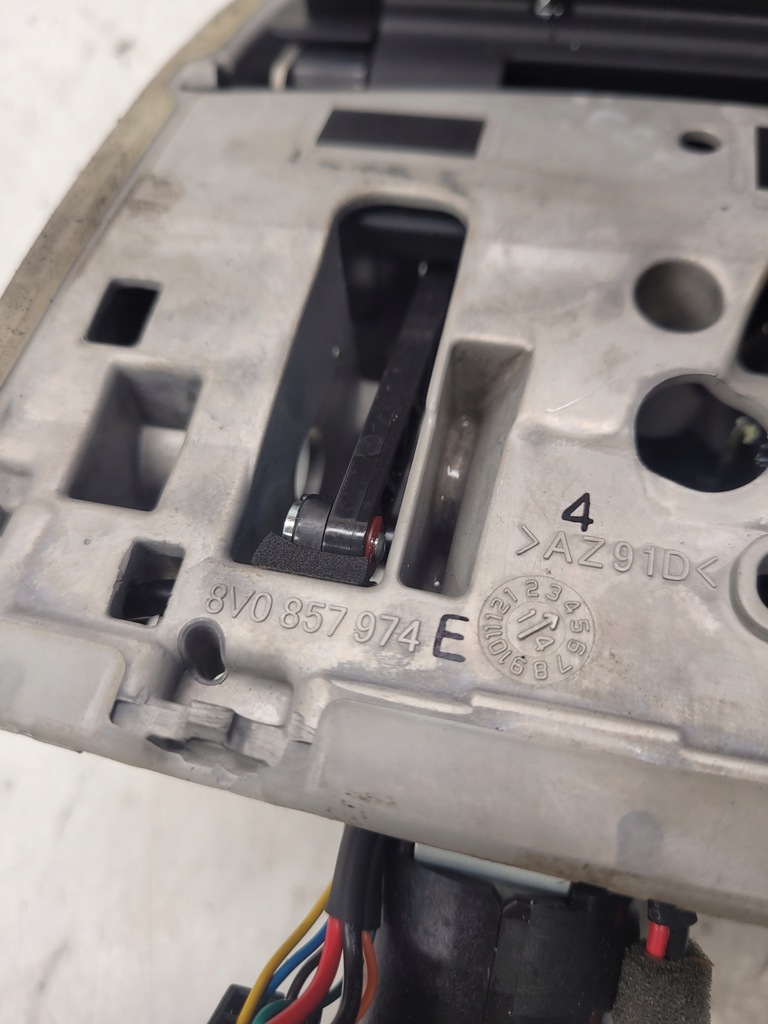 фото №8, Дисплей монитор подъемник audi a3 8v 8v0857273m