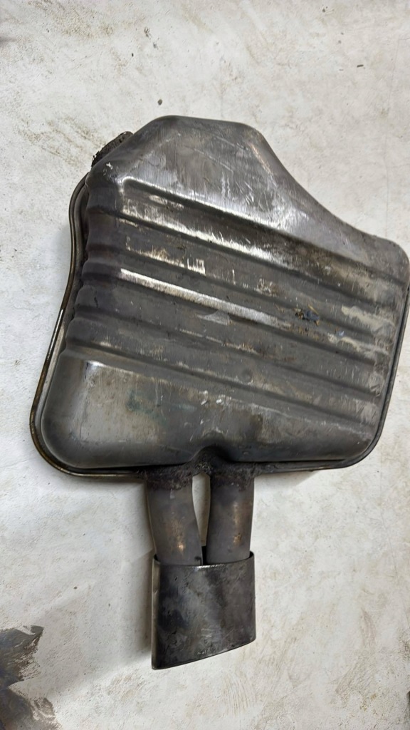 Оригінальний вихлоп кінцевий saab 93 9-3 aero 12796197 наконечник гасник в Україні