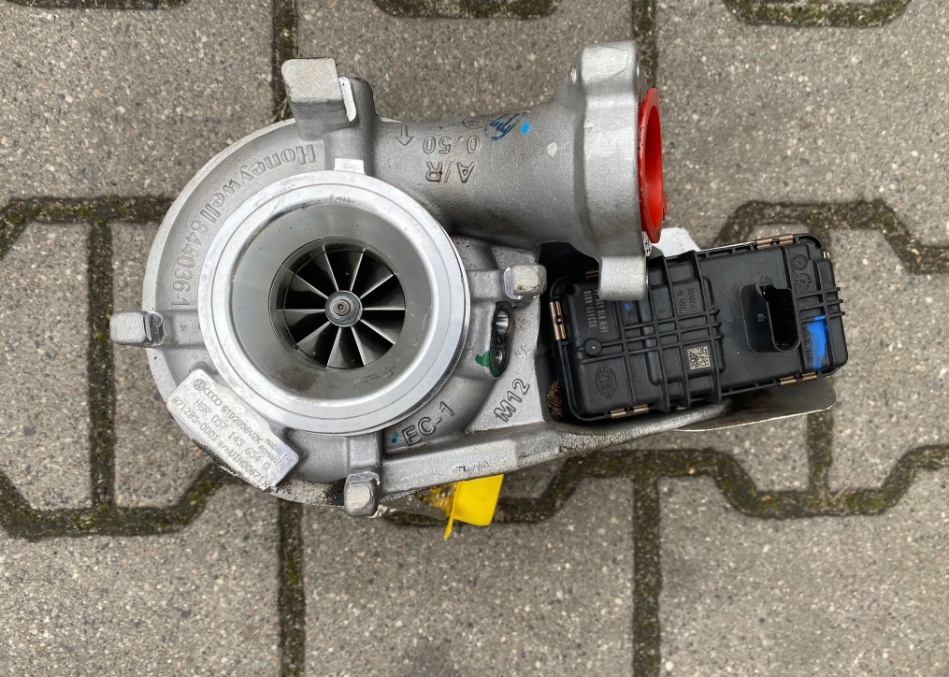 фото №4, Турбонагнітач turbo 4.0 tdi audi q8 q7 a8 d5 057145654q