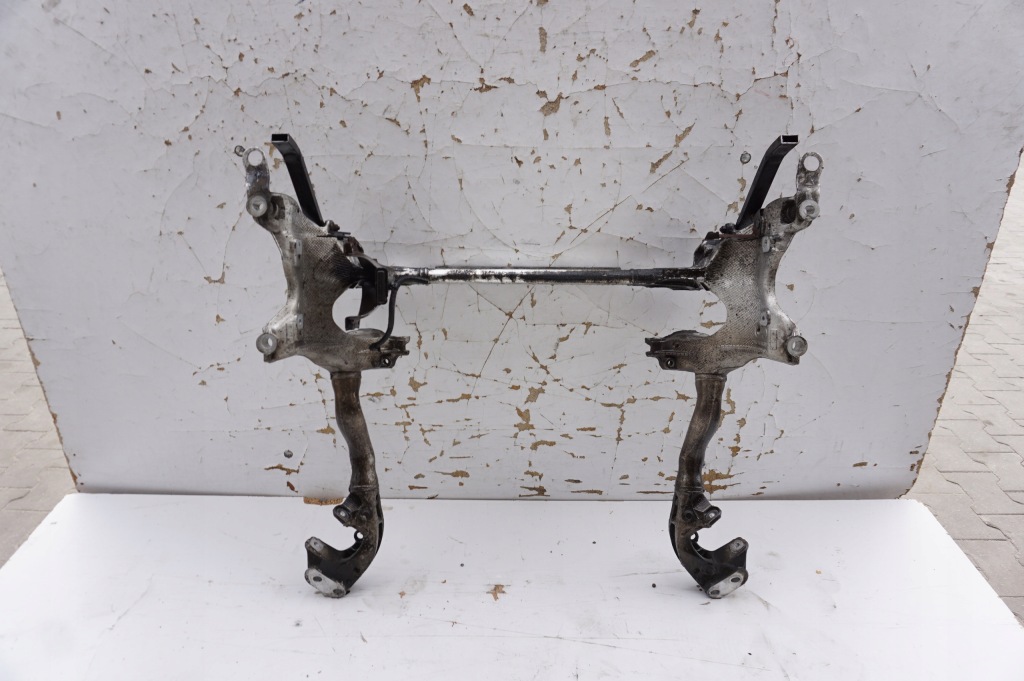 фото №1, Підрамник поперечина 8k0423401 audi a4 b8 2.0 tdi