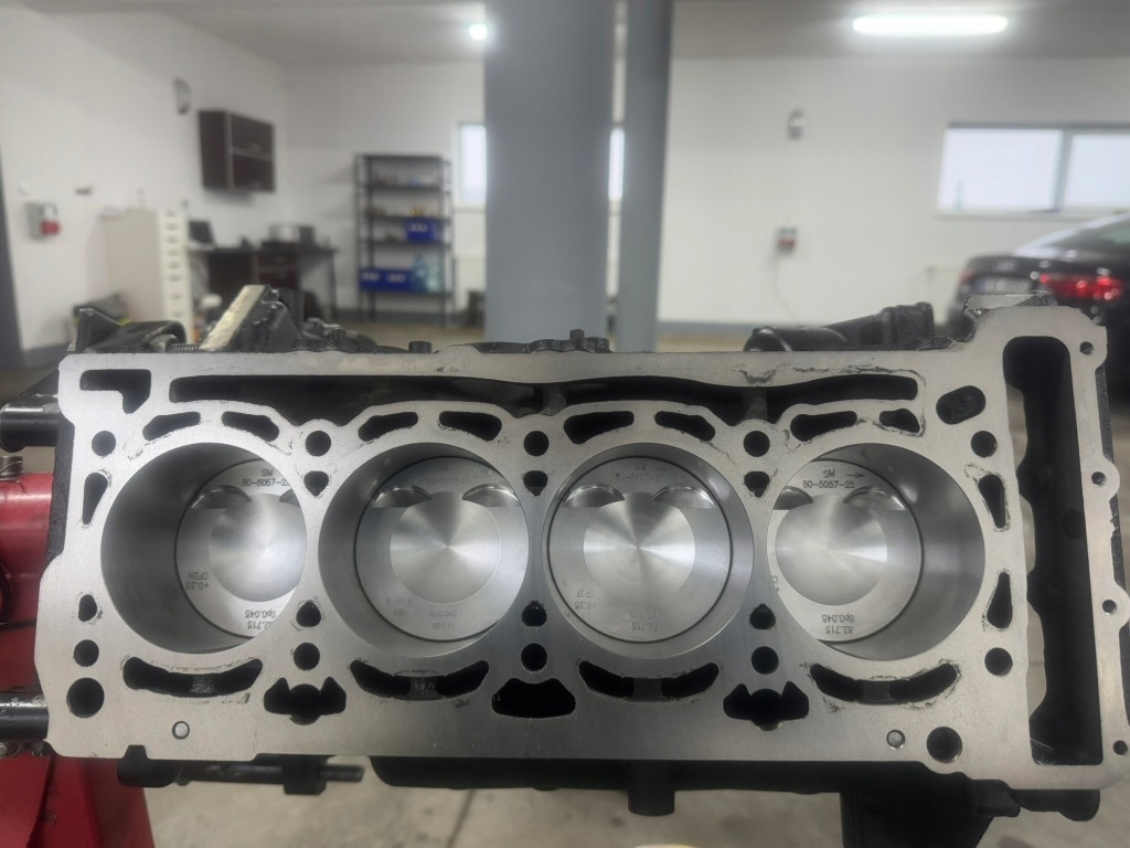 Двигун 2.0 tfsi cae audi a4 a5 a6 q5 відновлення Ціна