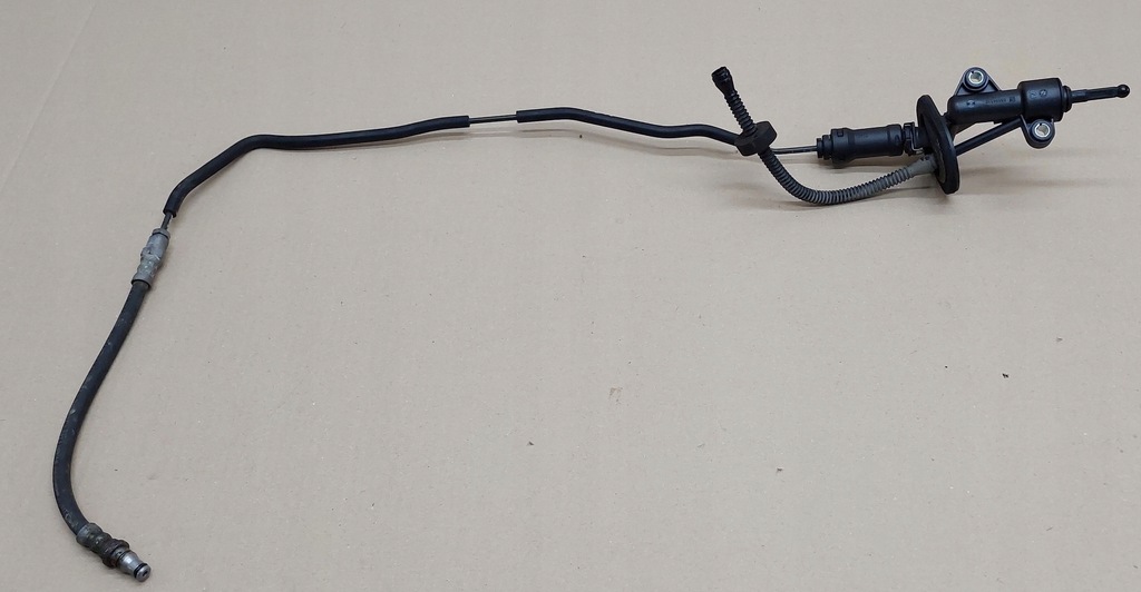 фото №1, Помпа сцепления opel adam