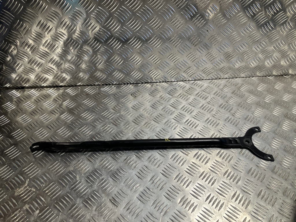 Купить Распорка чашка правая bmw 1 f40 m135i