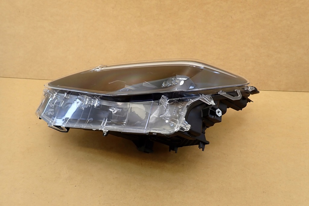 фото №7, Toyota yaris cross лампа левая левый перед full led koito 0d-312