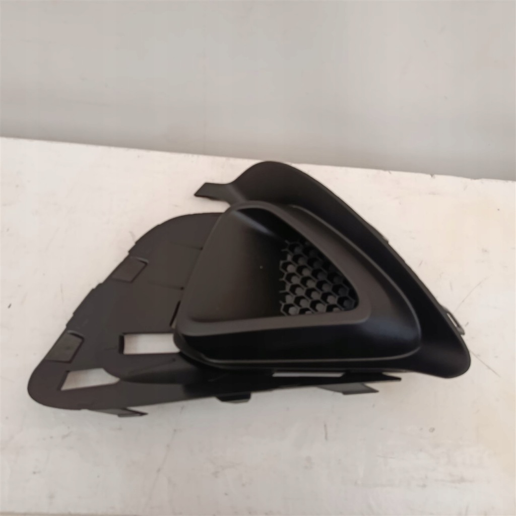 Купити Решітка w бампер ліва перед opel astra j iv 13367552