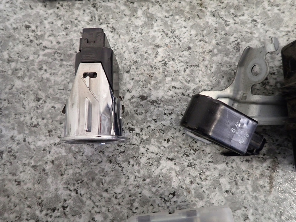 фото №6, Corolla verso 2.2d 05-09 набор стартовый бортовой компьютер keyless