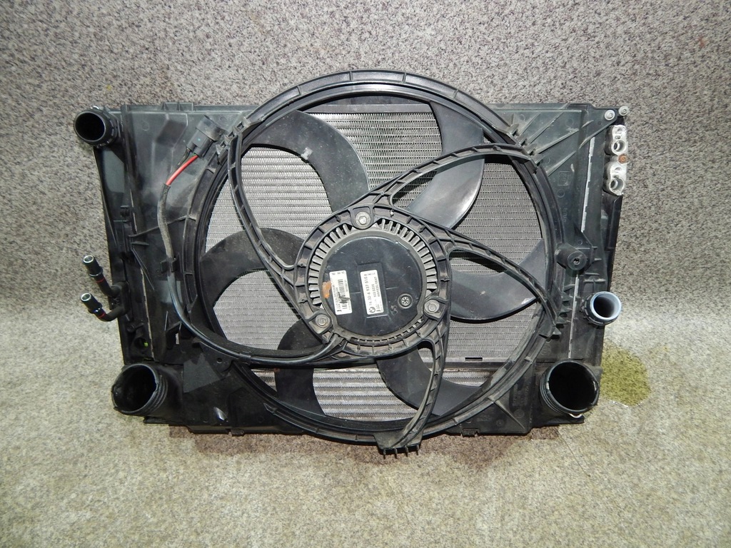 фото №7, Bmw e90 комплект радиатор вентилятор 2.0d автоматическая коробка передач