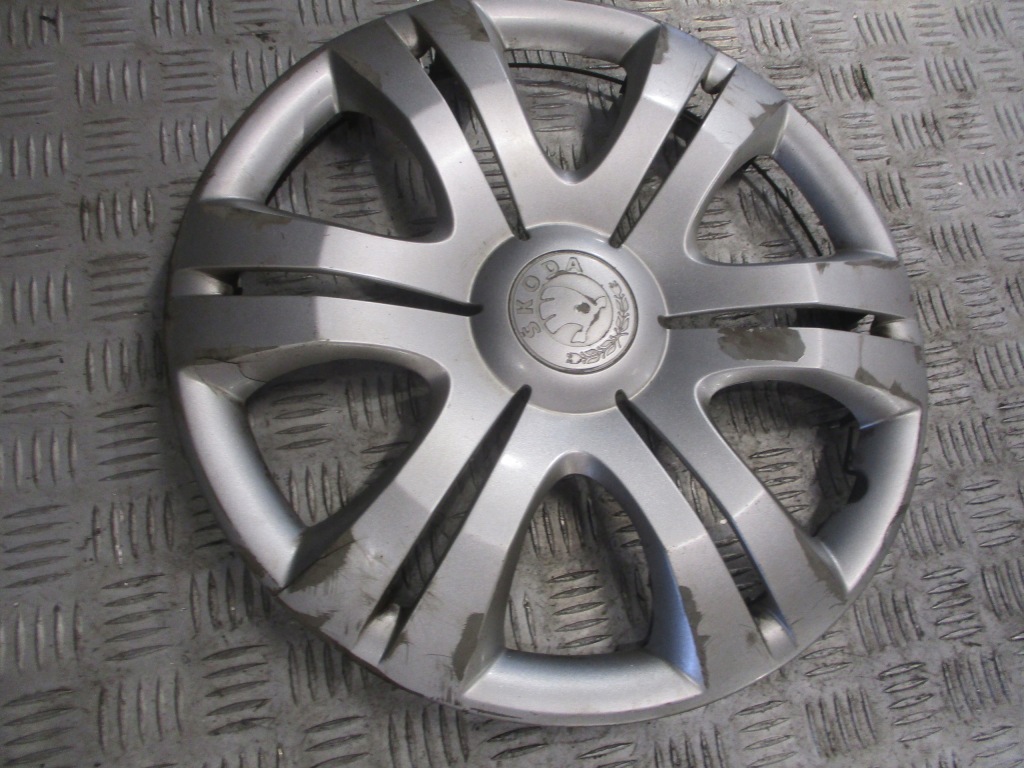 фото №2, Колпак skoda roomster r15 15" 5j0601147h