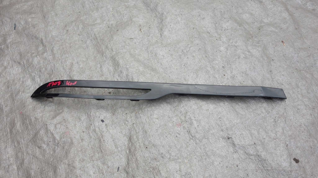 фото №1, Range rover velar молдинг левая бампер задняя