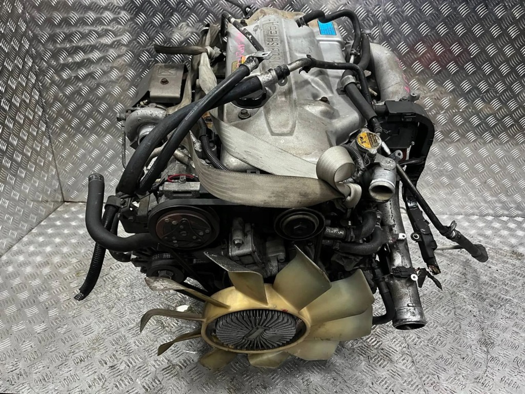 Двигун комплектний  mitsubishi canter 2006 3.0 4m42 з japonii!!! Доставка