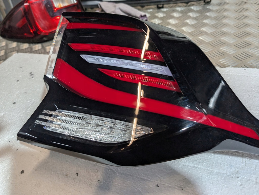 фото №3, Kia sportage v лампа правая задняя r2924-62050