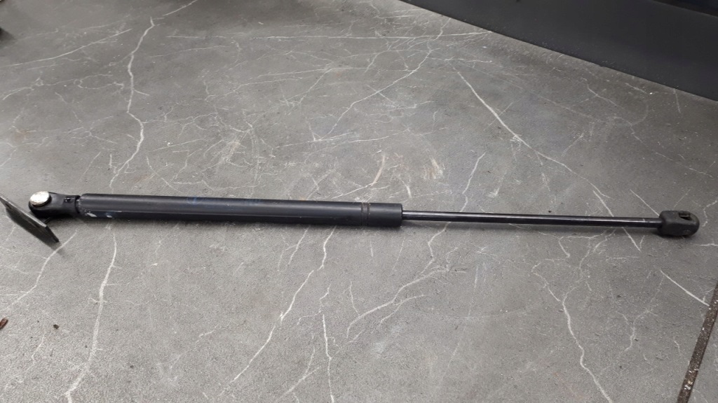 Купити 90379025 привід кришки opel omega b sedan