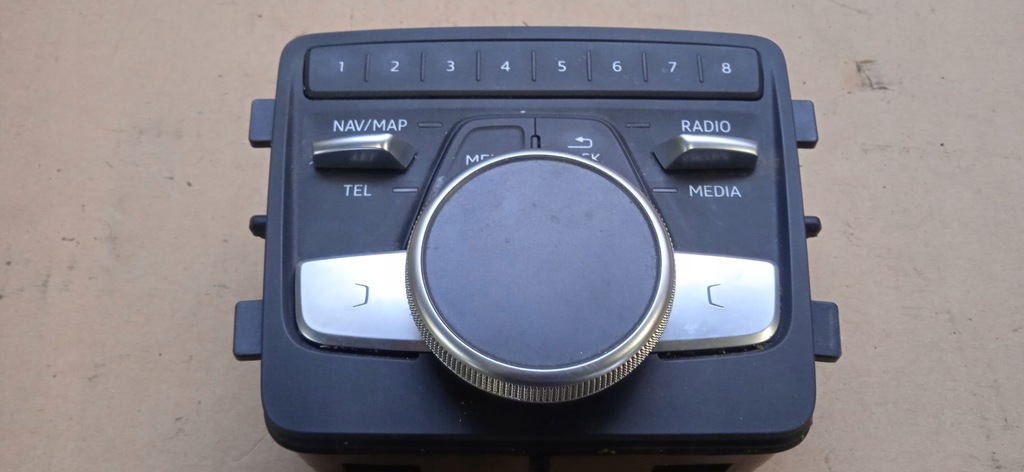 фото №1, Audi a4 b9 a5 8w панель керування радіо 8w0919614t