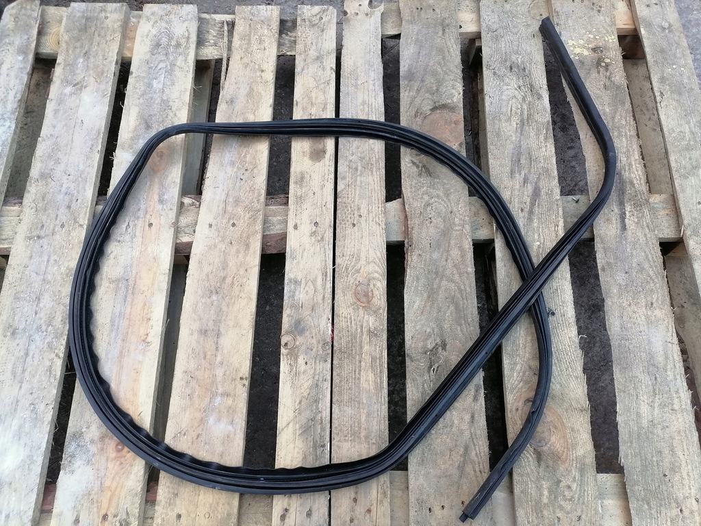 фото №1, Прокладка двері правий перед renault megane scenic