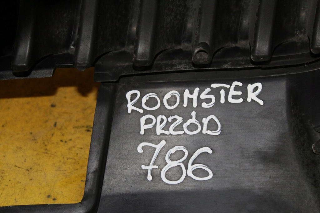 фото №10, Решётка радиатора решётка радиатора перед roomster 6q0122101cb