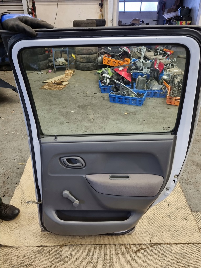 фото №13, Двері правий задня opel agila a колір y747