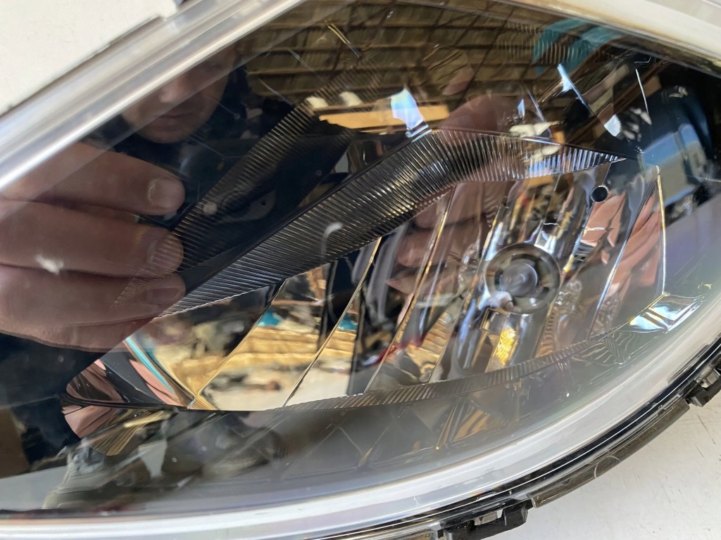 фото №4, Hyundai ix20 правый противотуманная фара e1312850 10-