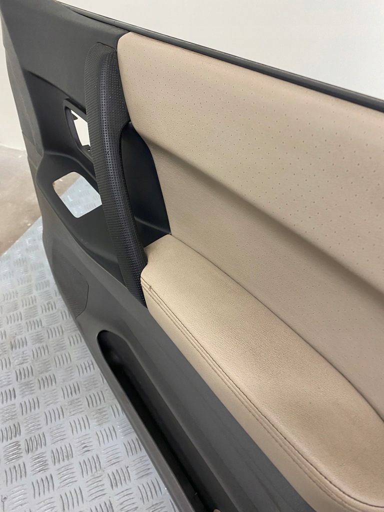 фото №8, Обшивка обивка правый перед mitsubishi pajero iii 00-06r. 5d mr391072