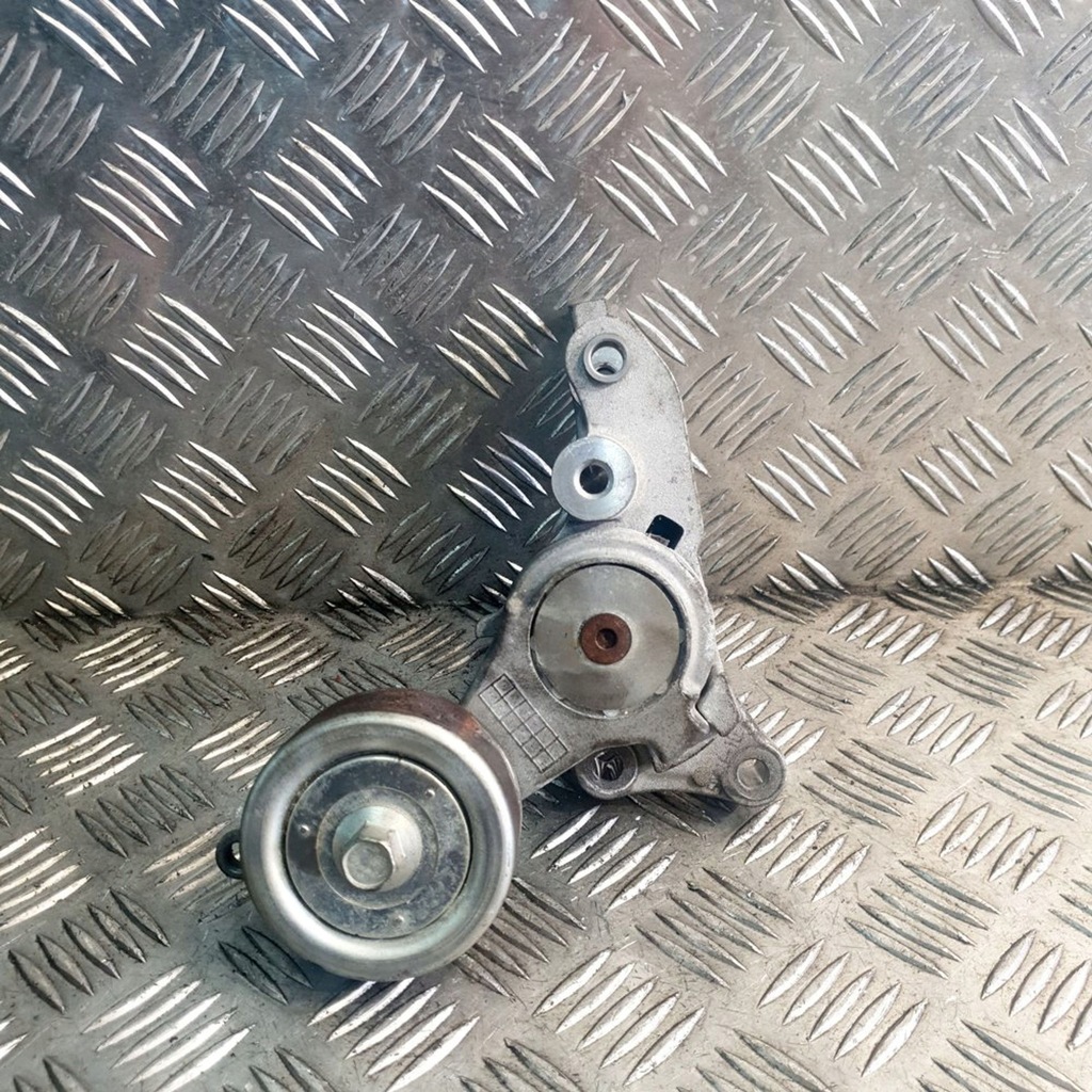 фото №5, Toyota hilux an120, an130 2016 натягувач ремінь генератора